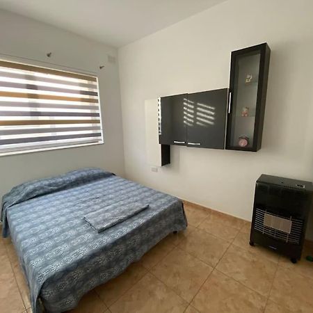 May Flower: Modern Flat Close To Airport/Bus Stops Tarxien Esterno foto