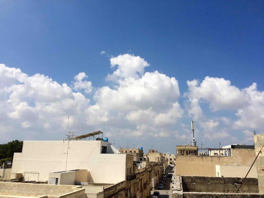 May Flower: Modern Flat Close To Airport/Bus Stops Tarxien Esterno foto