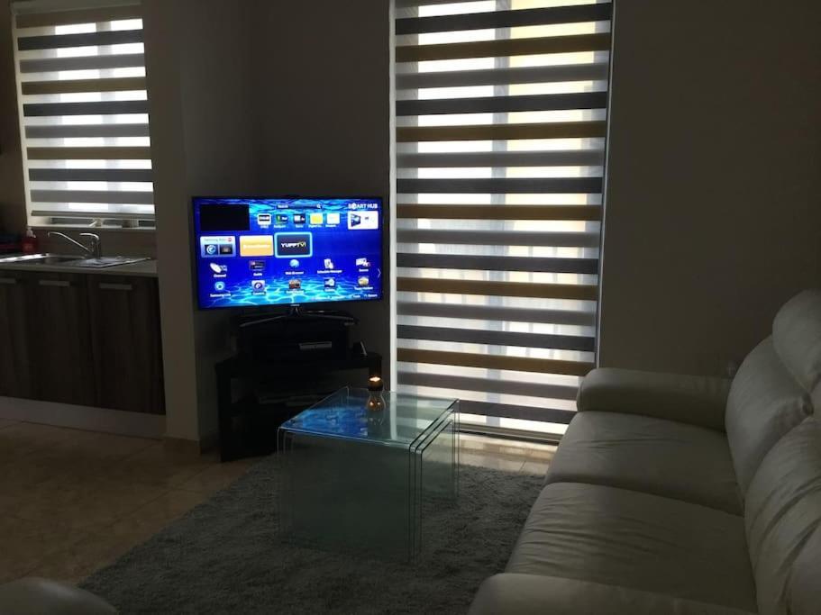 May Flower: Modern Flat Close To Airport/Bus Stops Tarxien Esterno foto
