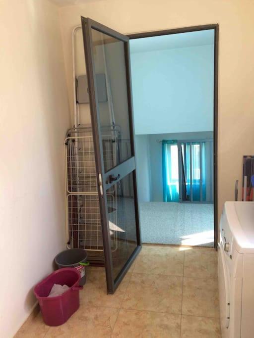 May Flower: Modern Flat Close To Airport/Bus Stops Tarxien Esterno foto